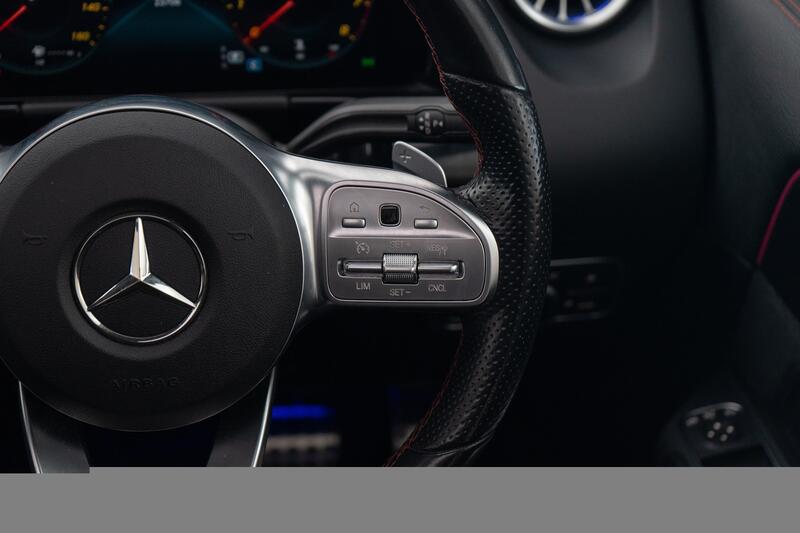 MERCEDES-BENZ GLA CLASS