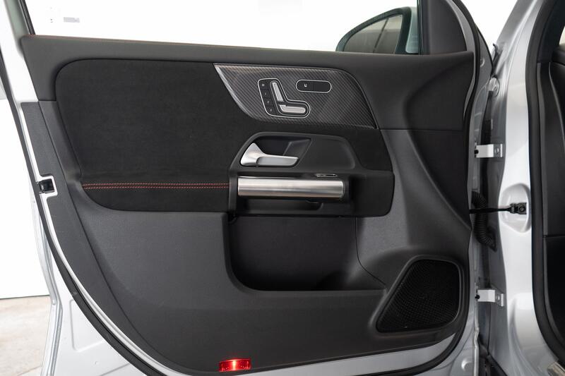 MERCEDES-BENZ GLA CLASS