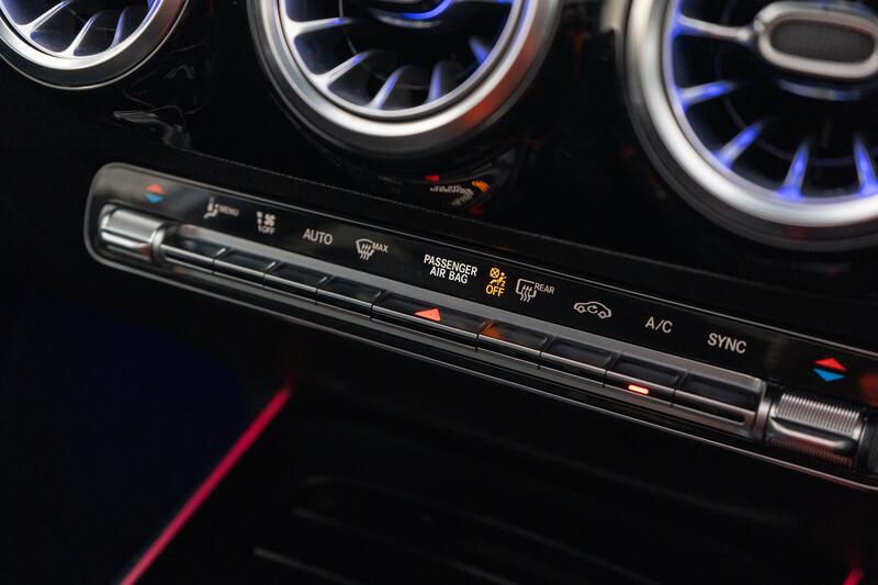 MERCEDES-BENZ GLA CLASS