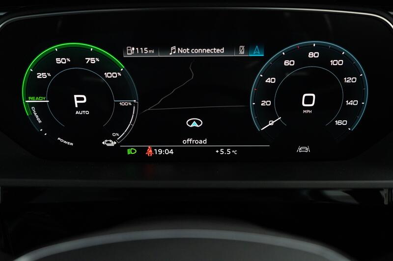 AUDI E-TRON