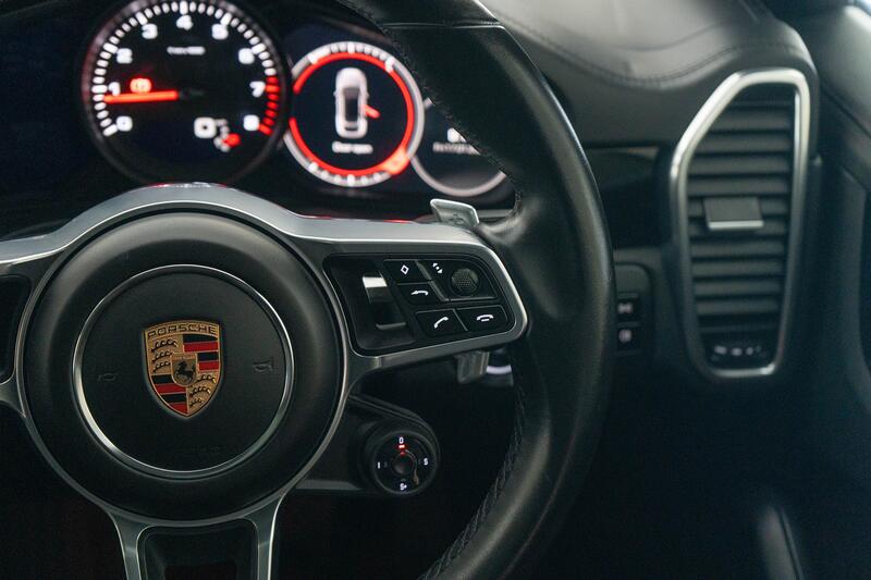 PORSCHE CAYENNE