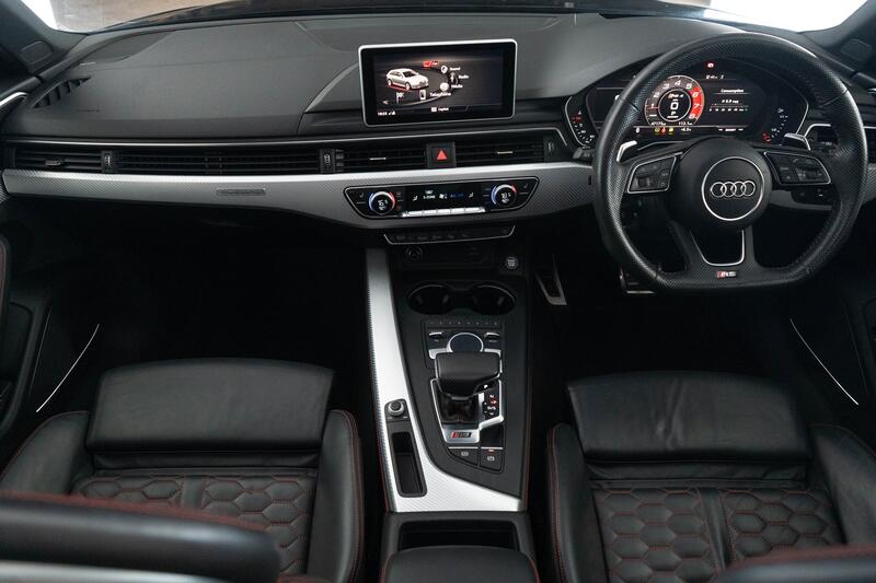 AUDI RS4