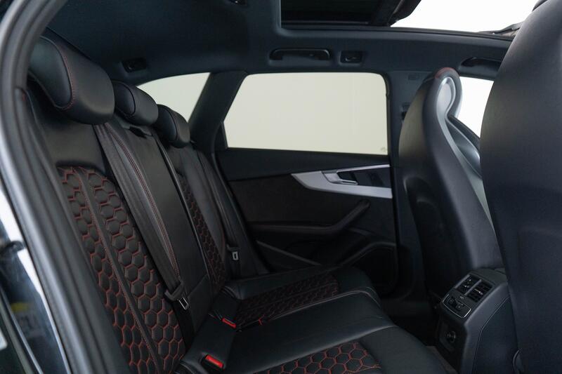 AUDI RS4