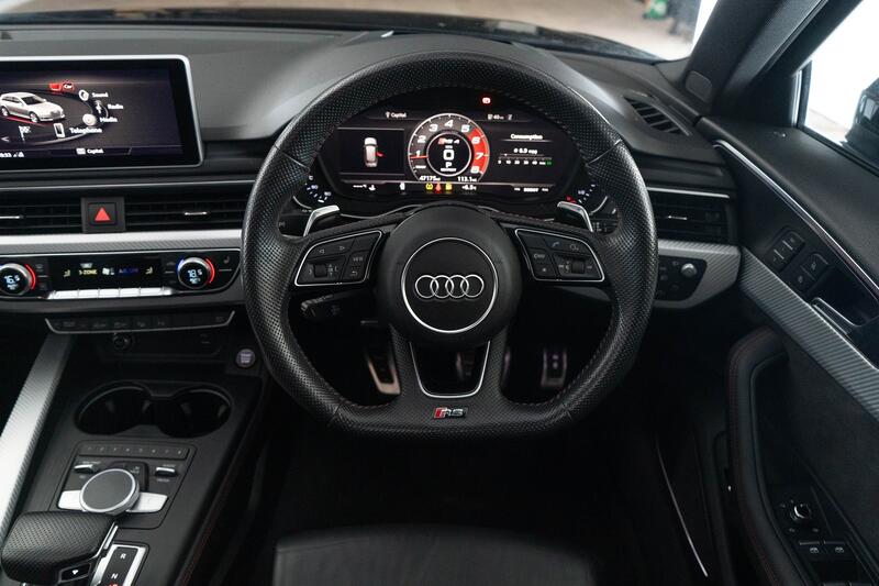 AUDI RS4