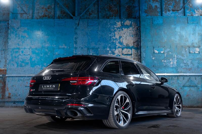AUDI RS4