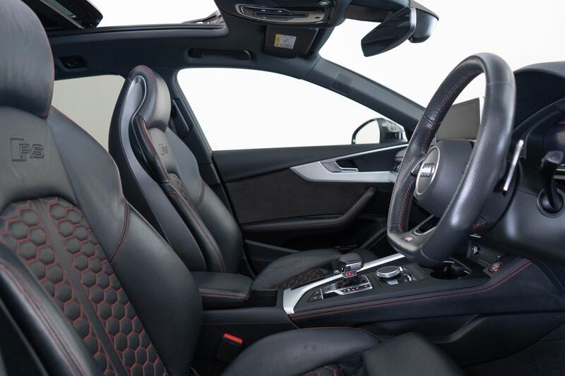 AUDI RS4