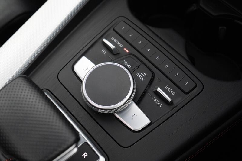 AUDI RS4