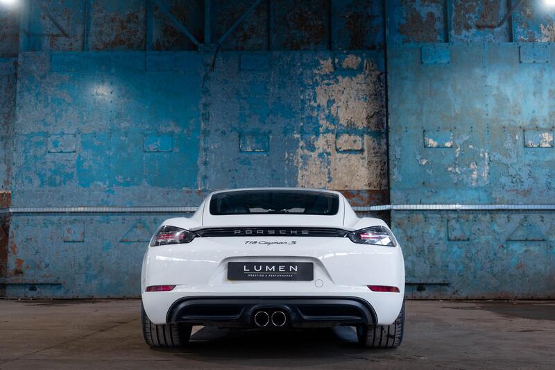 PORSCHE 718
