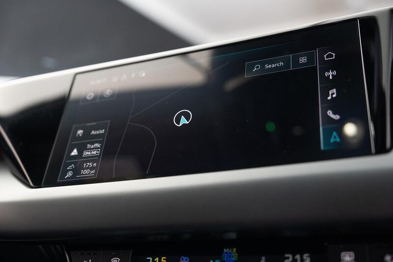 AUDI E-TRON