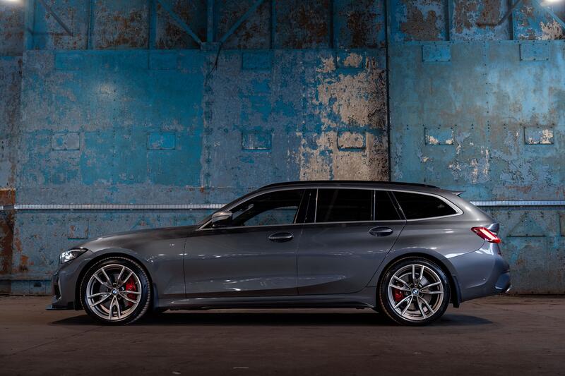 BMW 3 SERIES