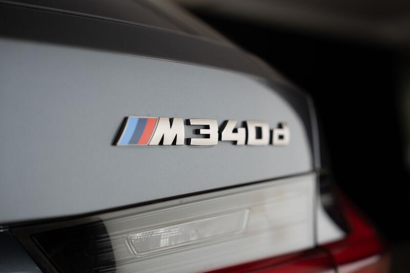 BMW 3 SERIES