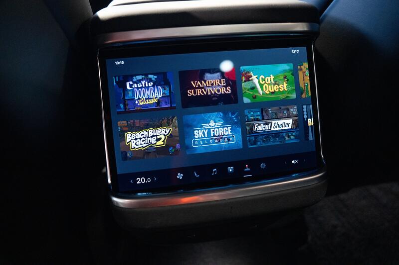 TESLA MODEL S