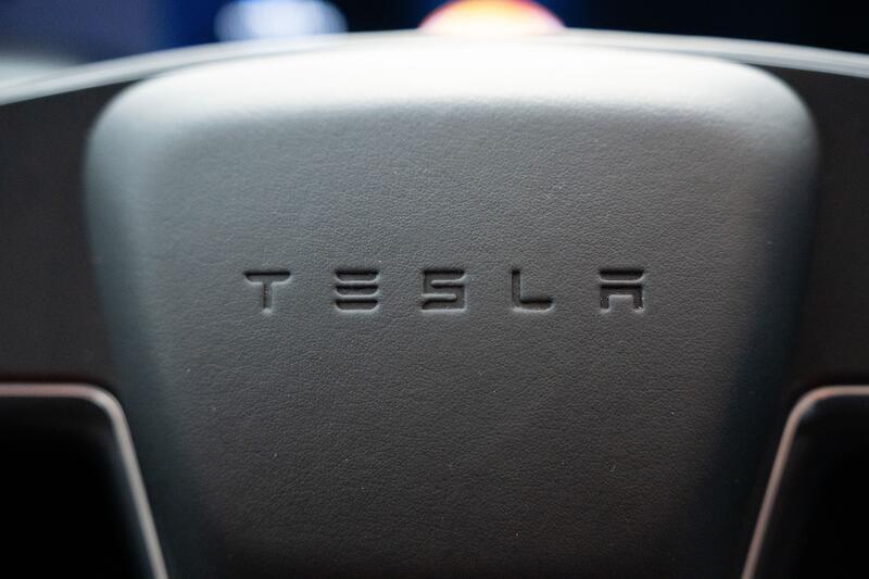 TESLA MODEL S