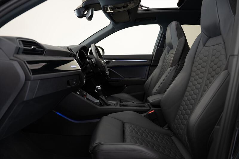 AUDI RS Q3