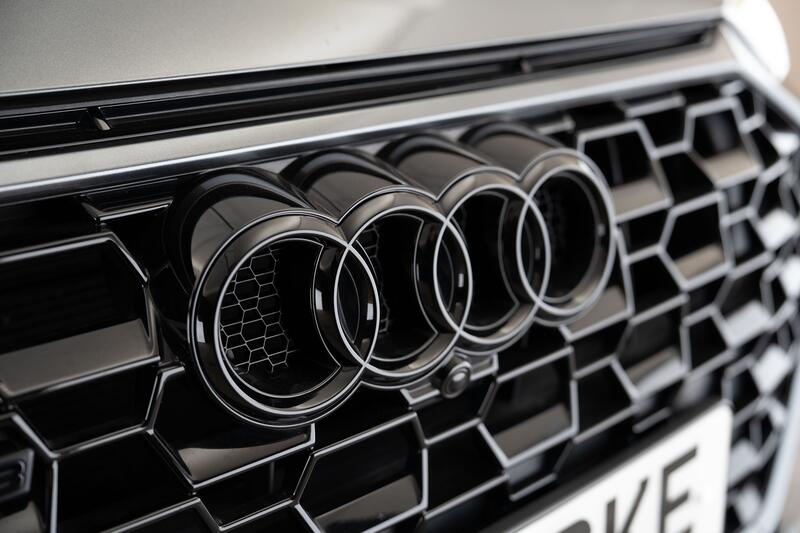 AUDI RS Q3