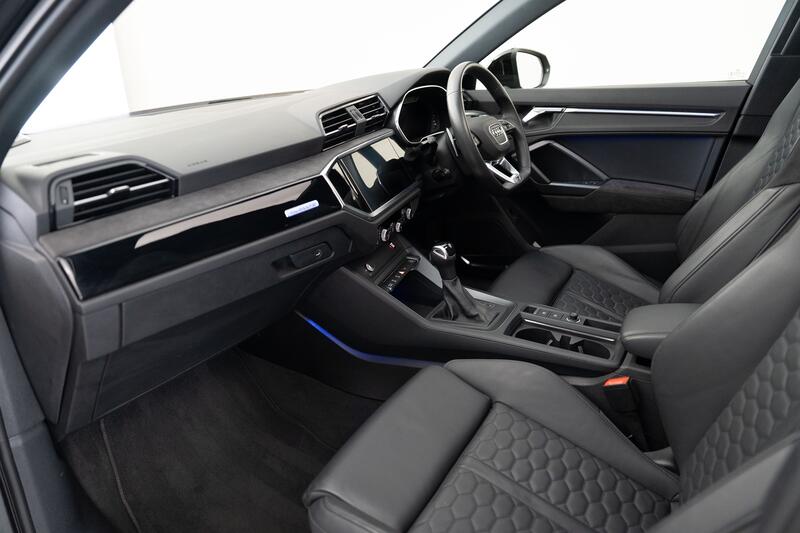 AUDI RS Q3