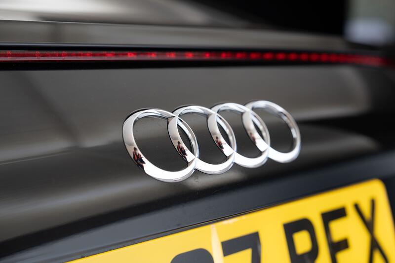 AUDI TT