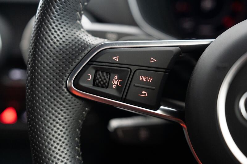 AUDI TT