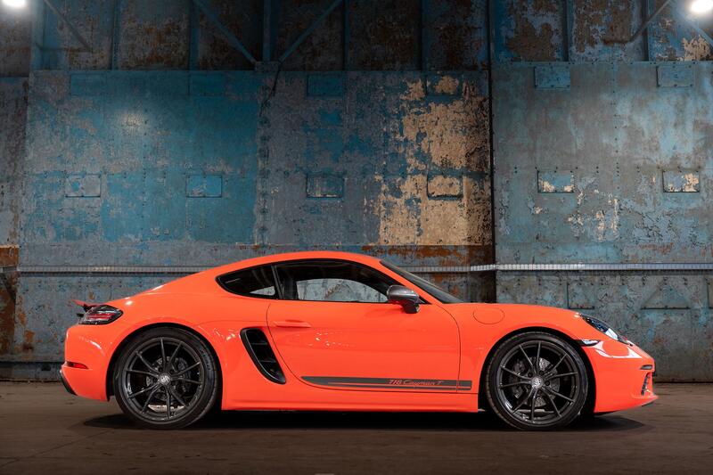PORSCHE 718
