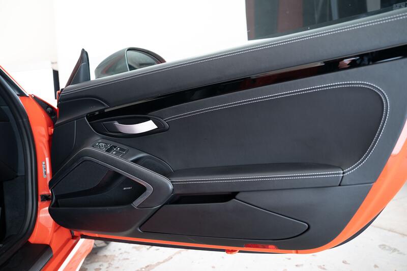PORSCHE 718