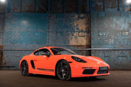 PORSCHE