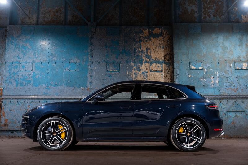 PORSCHE MACAN
