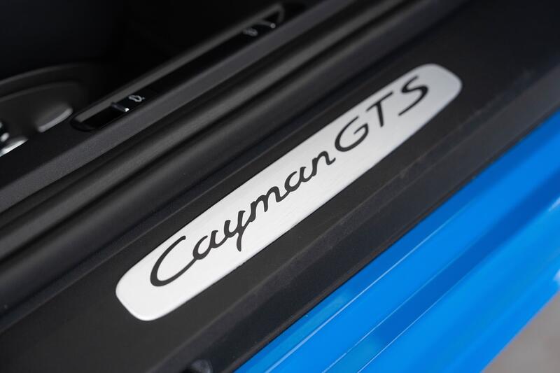 PORSCHE 718