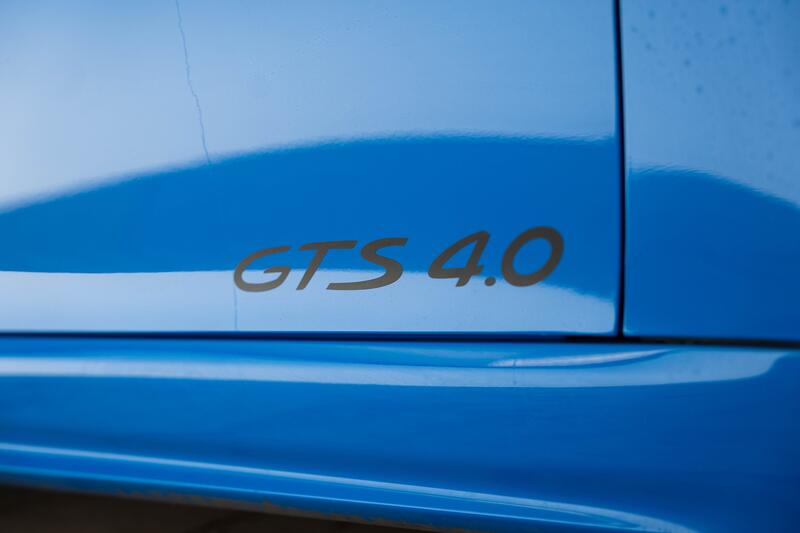PORSCHE 718