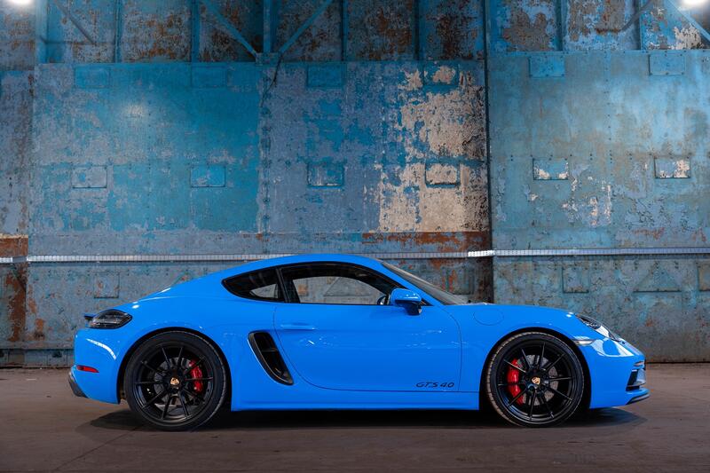 PORSCHE 718