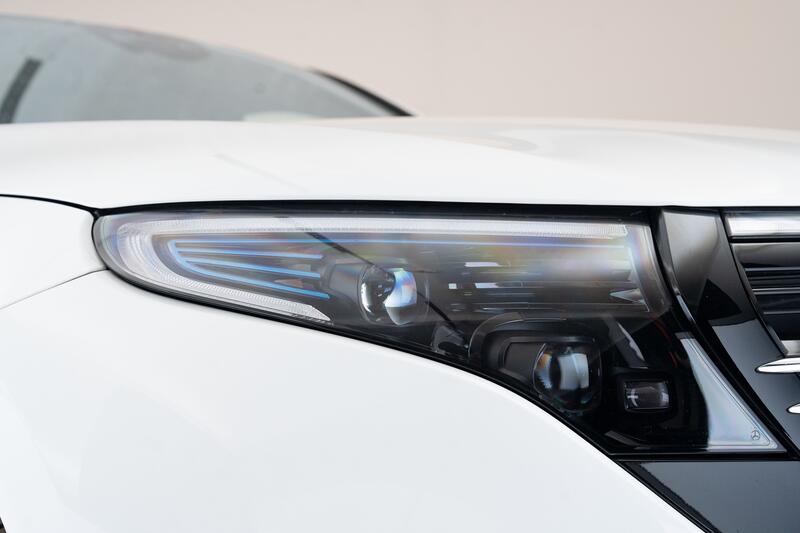 MERCEDES-BENZ EQC