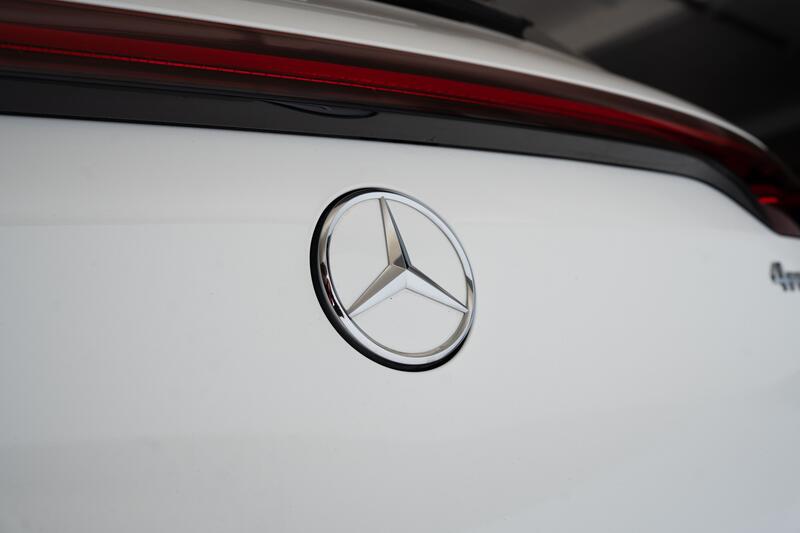 MERCEDES-BENZ EQC
