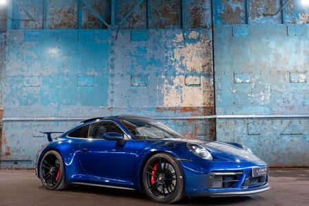 PORSCHE