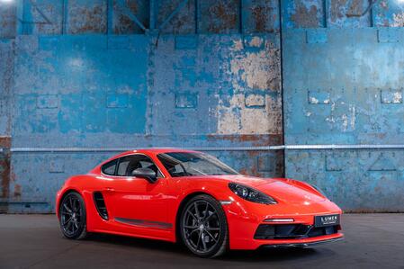 PORSCHE