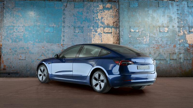 TESLA MODEL 3