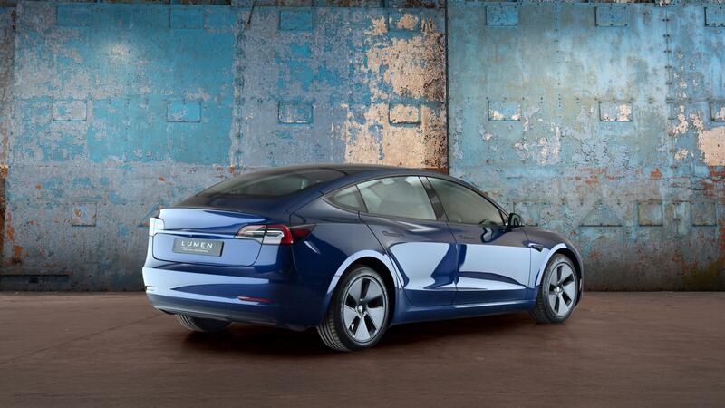 TESLA MODEL 3