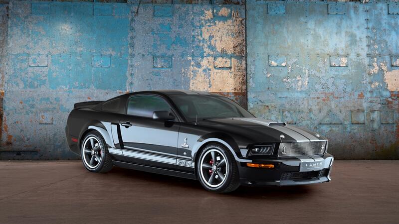 FORD MUSTANG