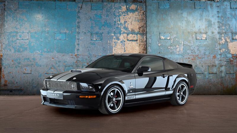 FORD MUSTANG